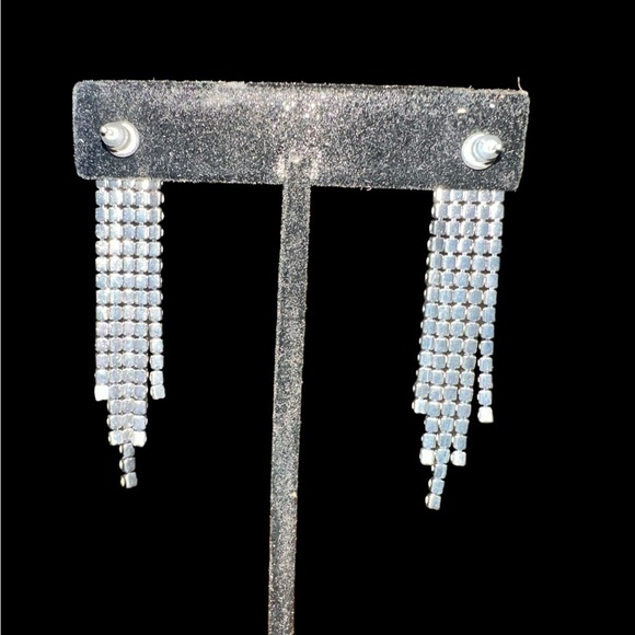 Cascading rhinestone 5 strand earrings - Picture 5 of 6